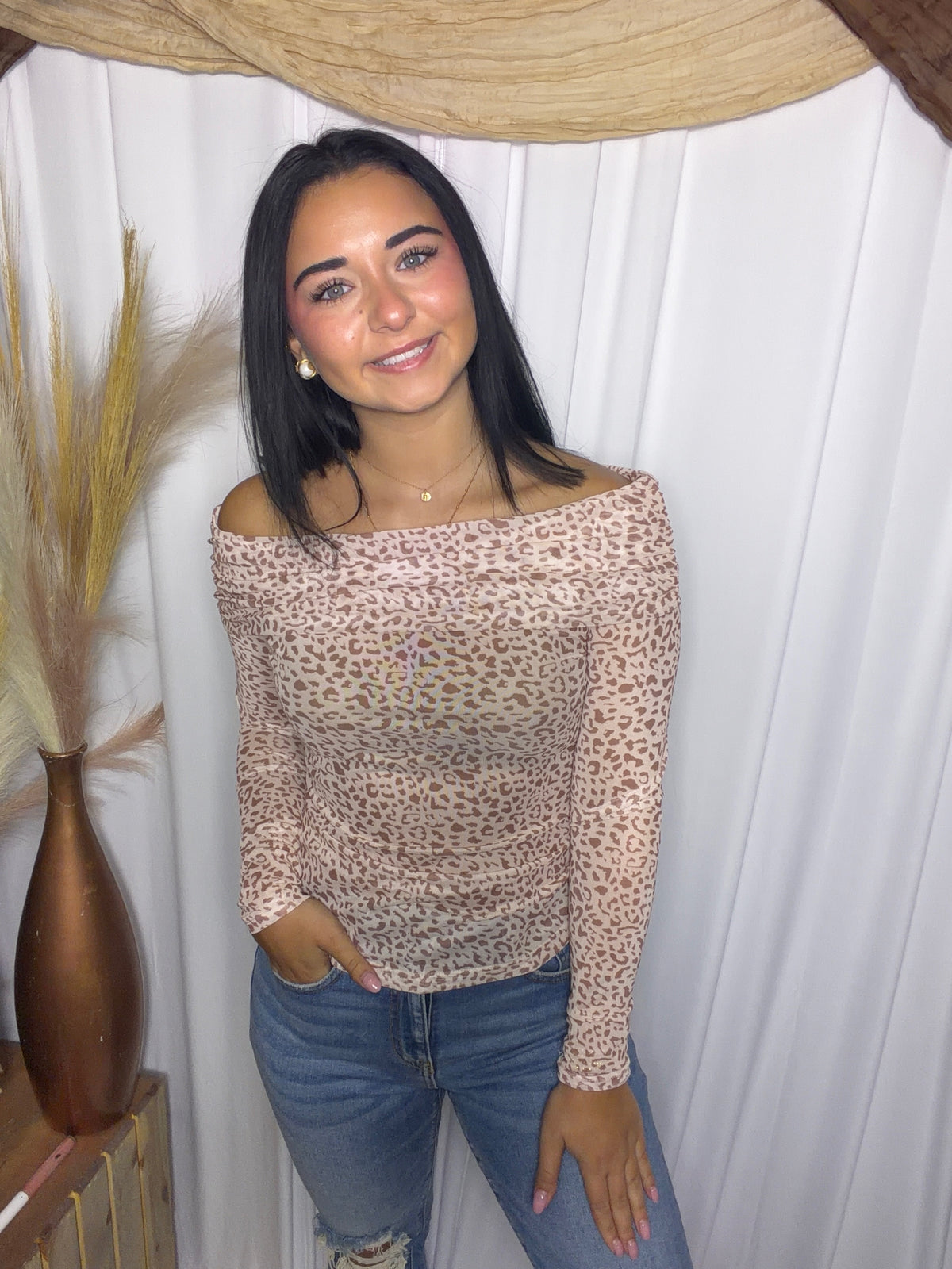 Neutral and print top