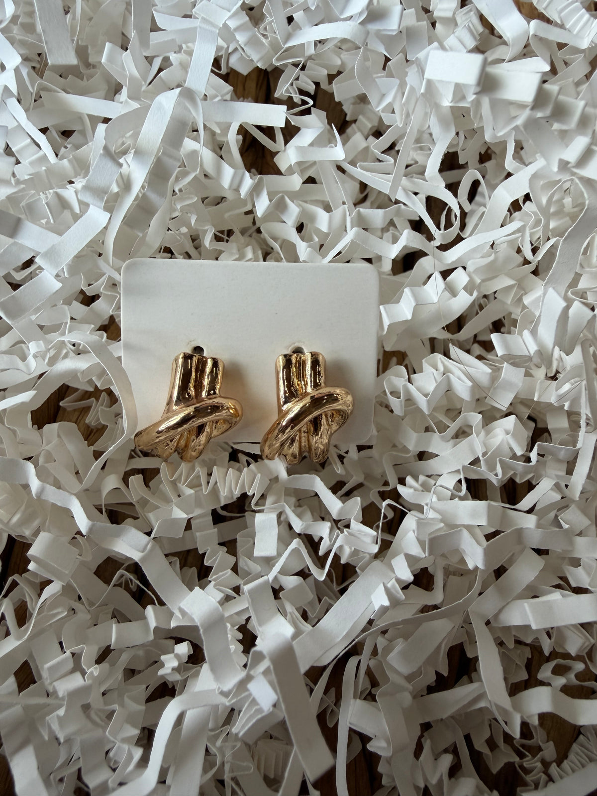 Knot studs
