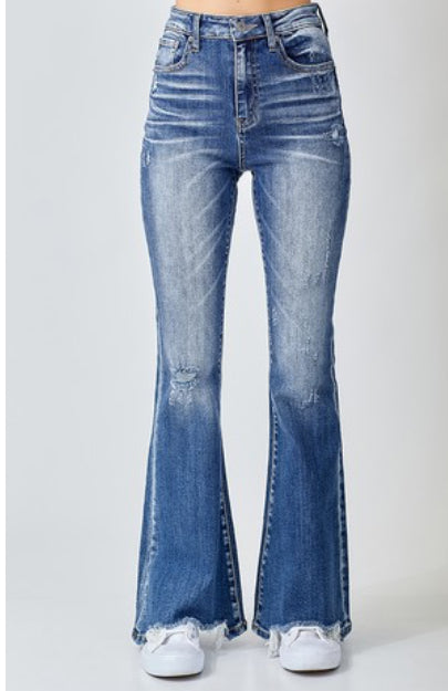 Curvy Flare Risen Jeans