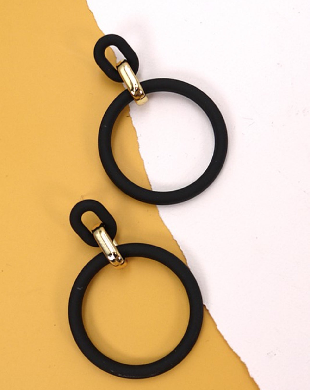 Matte Circle Link Drop Earrings