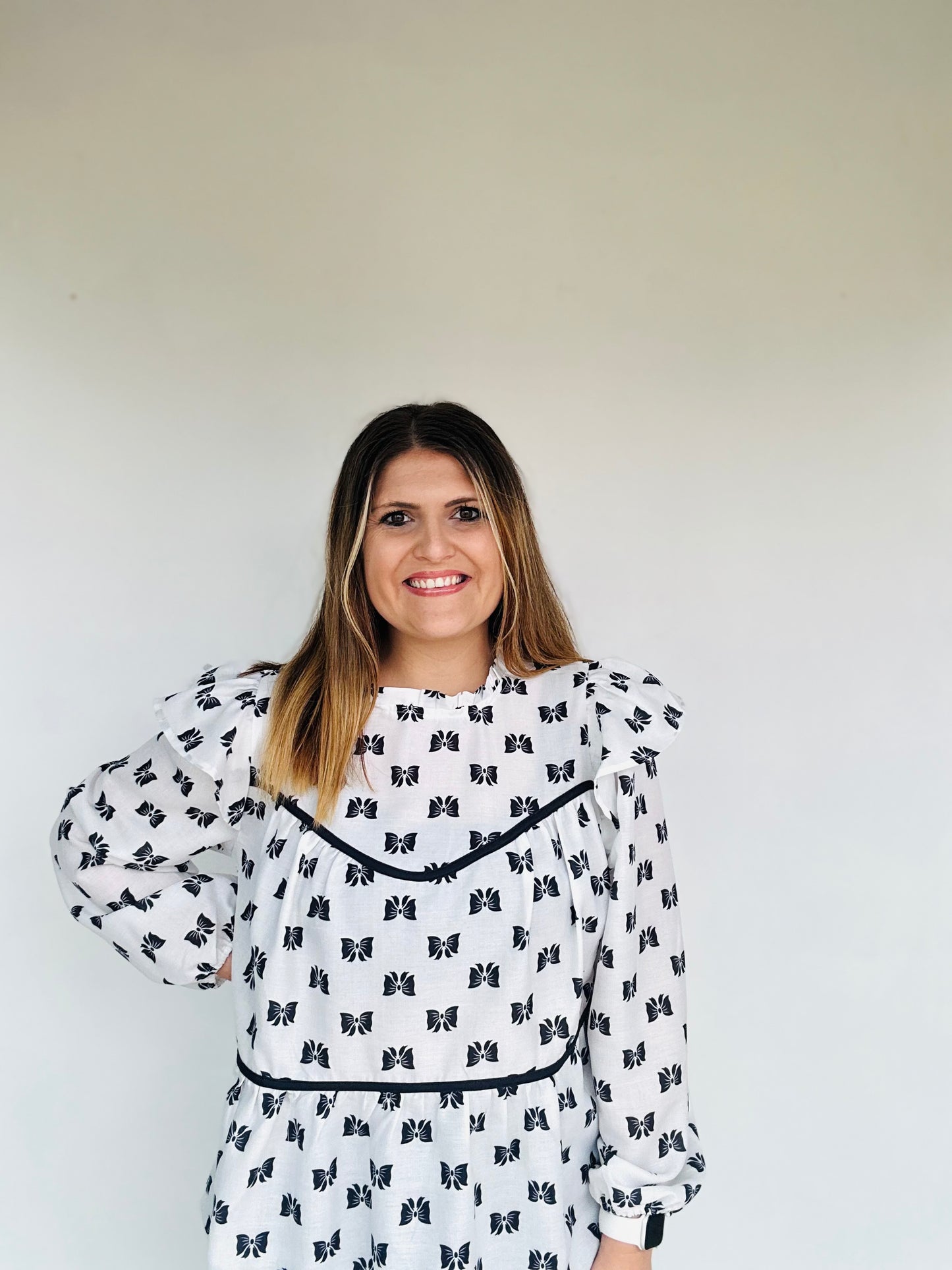 Black and White Bows Top